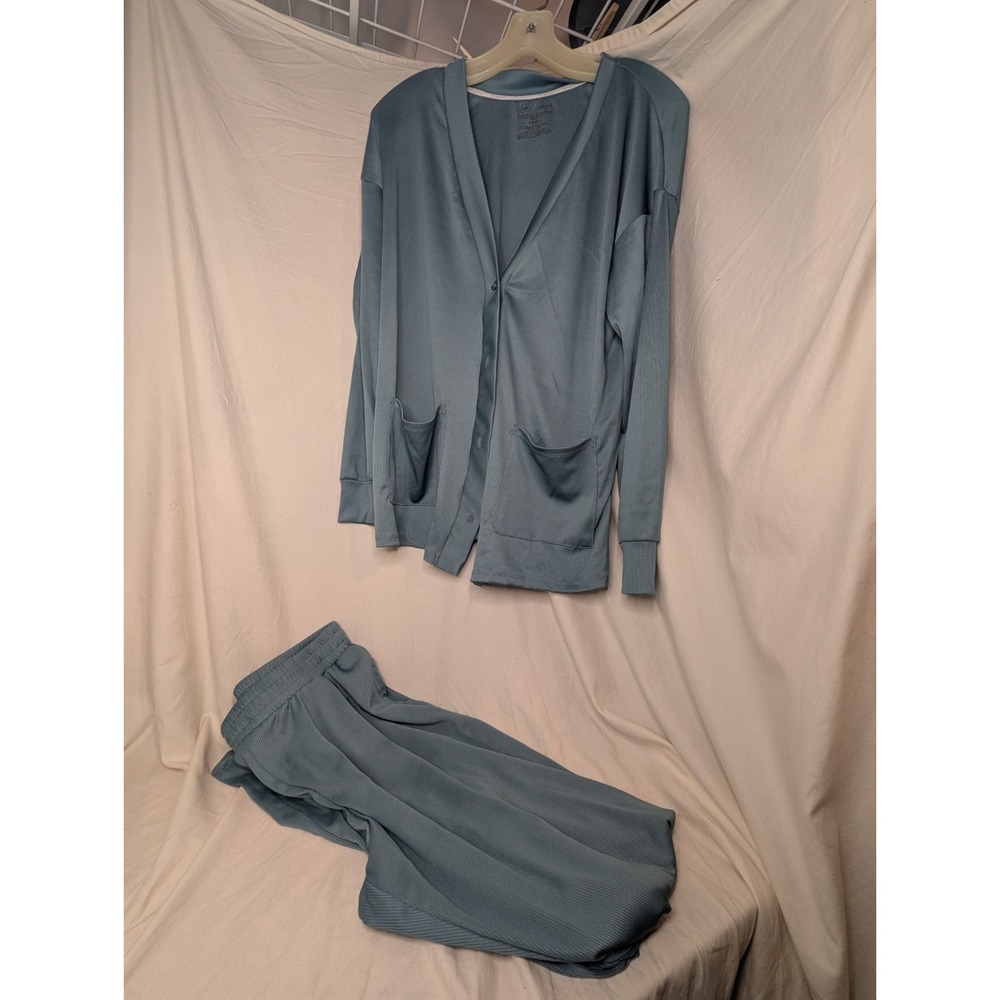 Live 2 Lounge Size Small Blue‎ Two Piece Set With Buttons